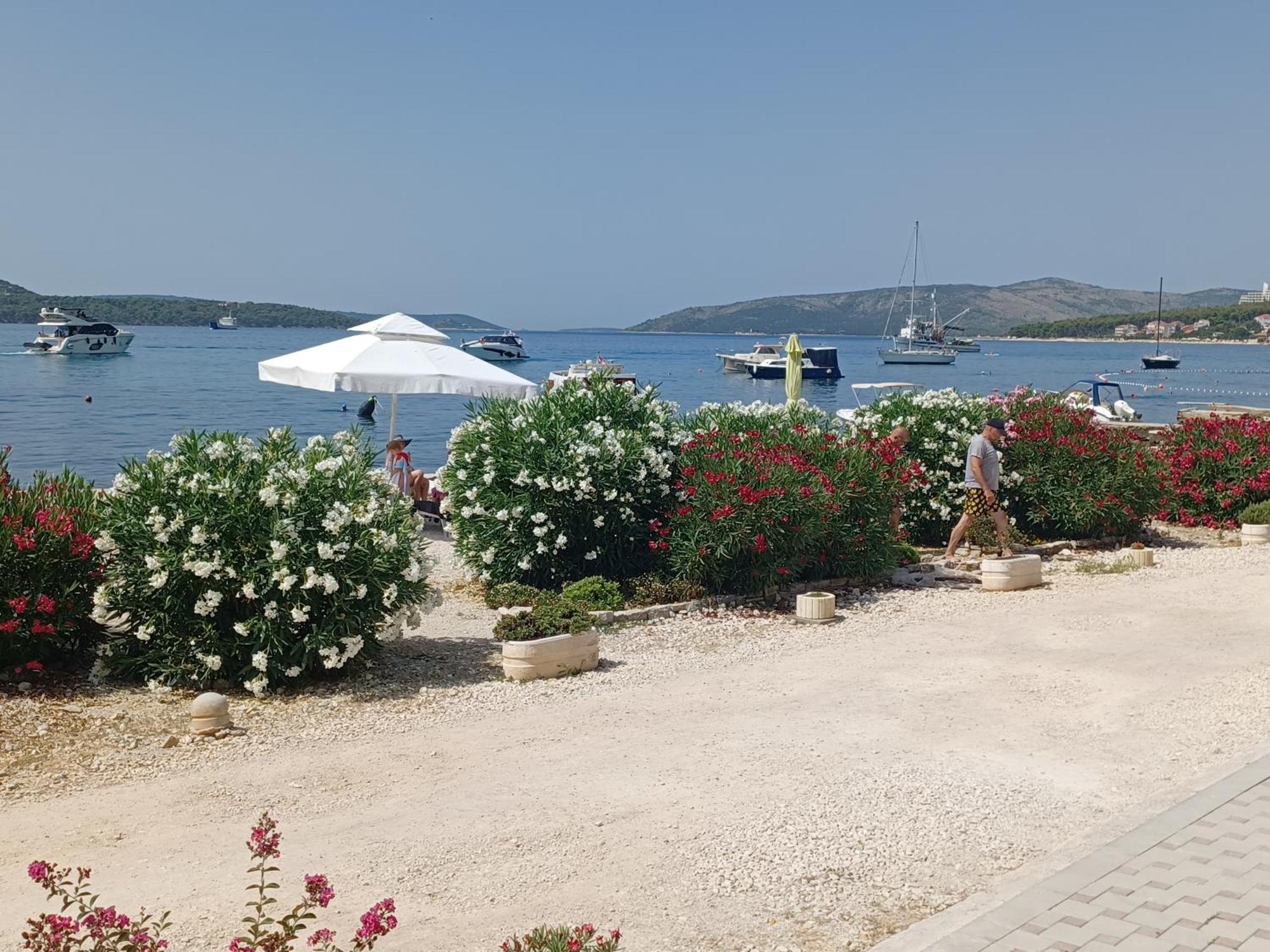 Apartments Amor Τρογκίρ Εξωτερικό φωτογραφία