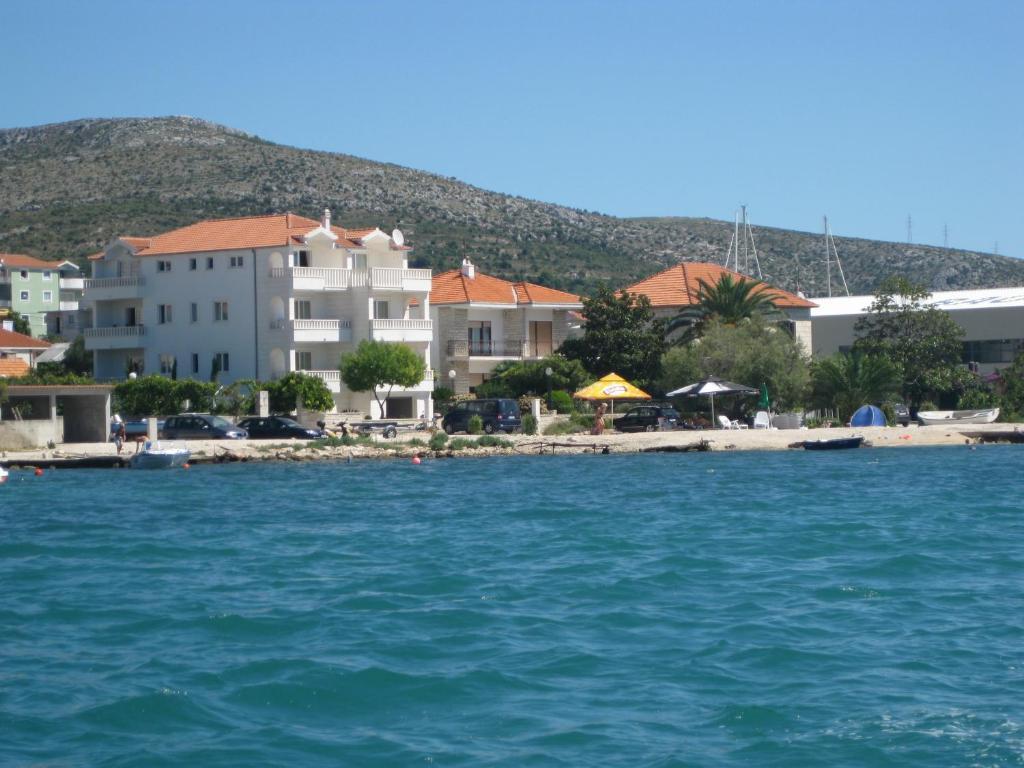 Apartments Amor Τρογκίρ Εξωτερικό φωτογραφία